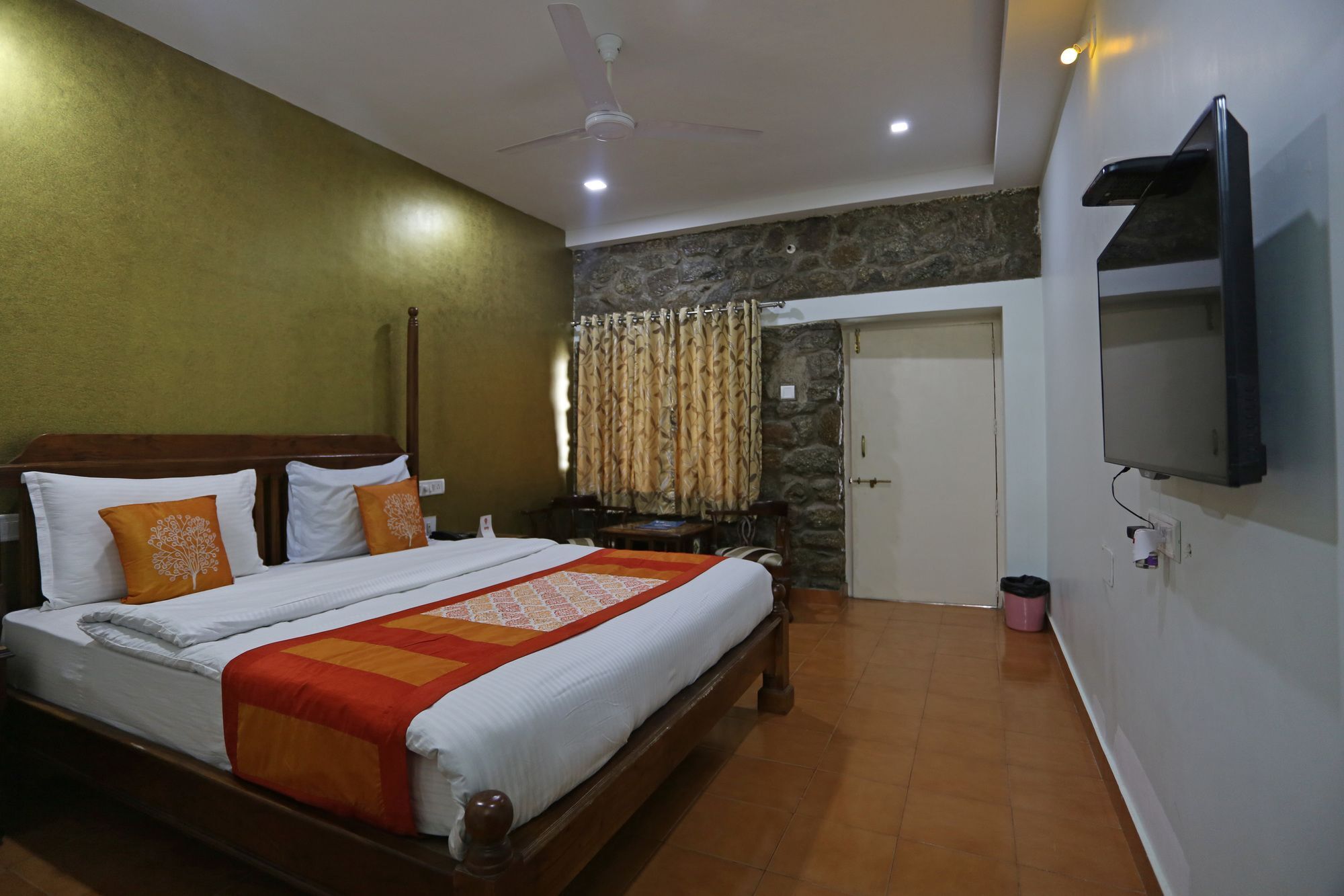 Oyo 6549 Hotel Gorbandh Monte Abu Exterior foto